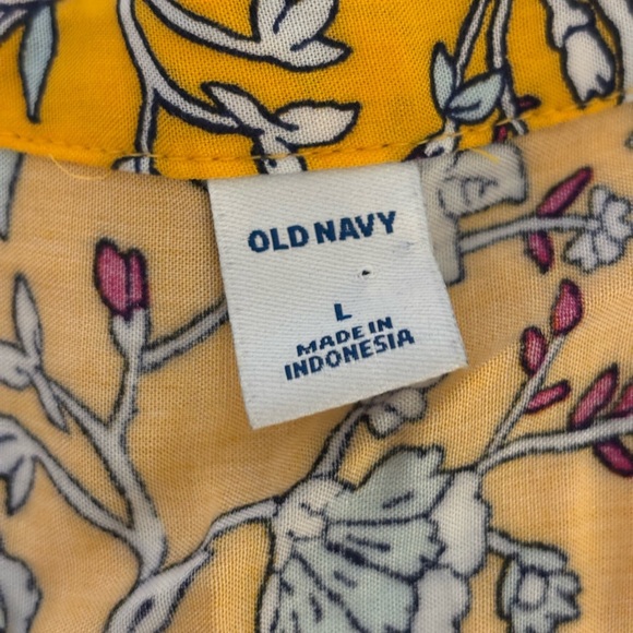 Old Navy Yellow Floral Cap Sleeve Blouse - Picture 2 of 8